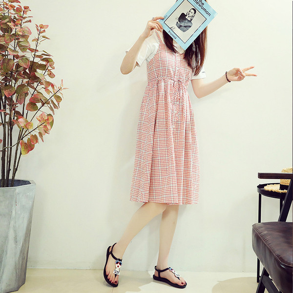 Alkalmi női szandál színes rátéttel