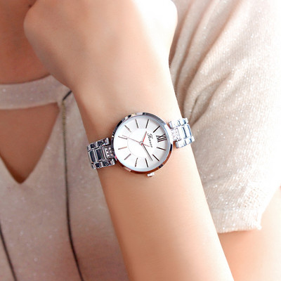 Modern női karóra fém szíjjal több színben