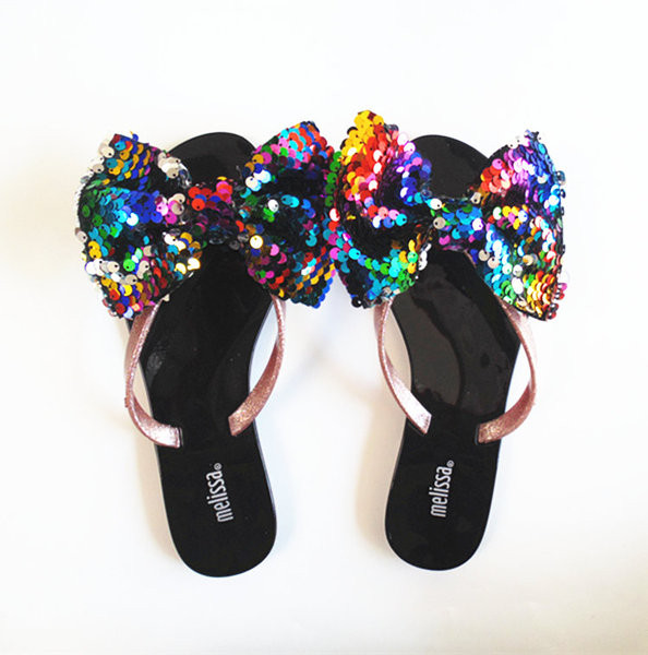 Papuci de dama decorati cu paiete in trei culori