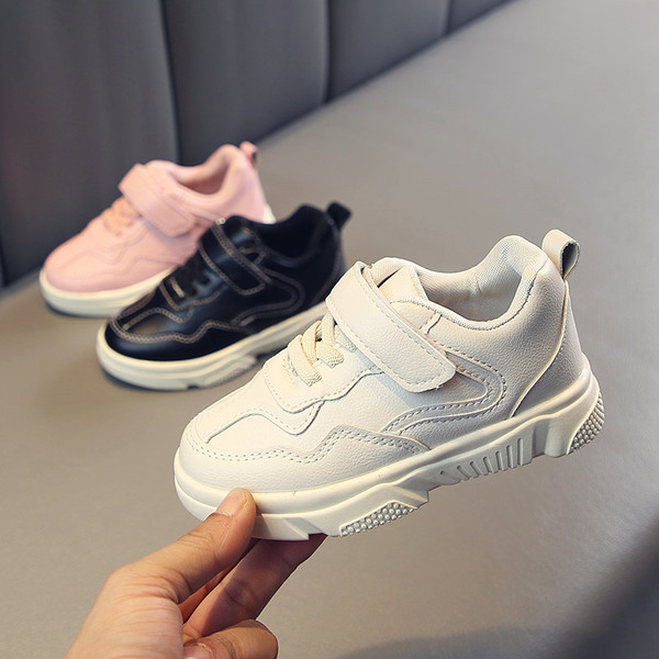 Eko bőrből készült alkalmi gyerek tornacipő három színben, fiúknak és lányoknak egyaránt