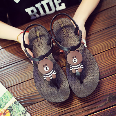 Női alkalmi szandál lapos talppal és színes rátéttel