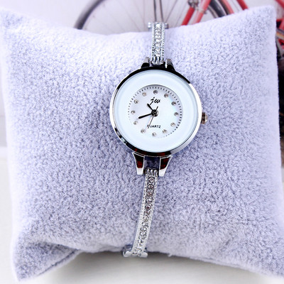 Ceas de dama cu pietre decorative si curea subtire