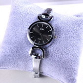 Γυναικείο casual ρολόι με μεταλλικό λουράκι - δύο χρώματα