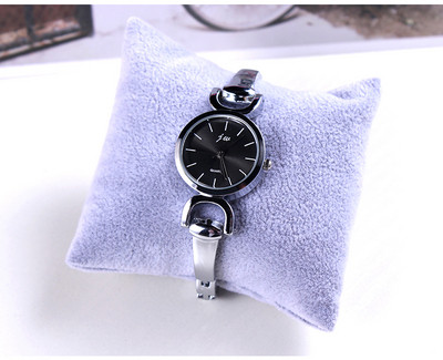 Γυναικείο casual ρολόι με μεταλλικό λουράκι - δύο χρώματα