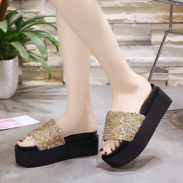 Alkalmi női papucsok és flitterek két színben