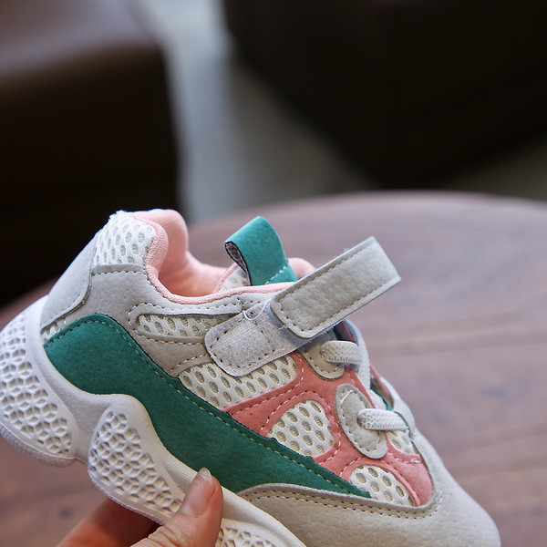 Adidași pentru copii de zi cu zi în verde și roz