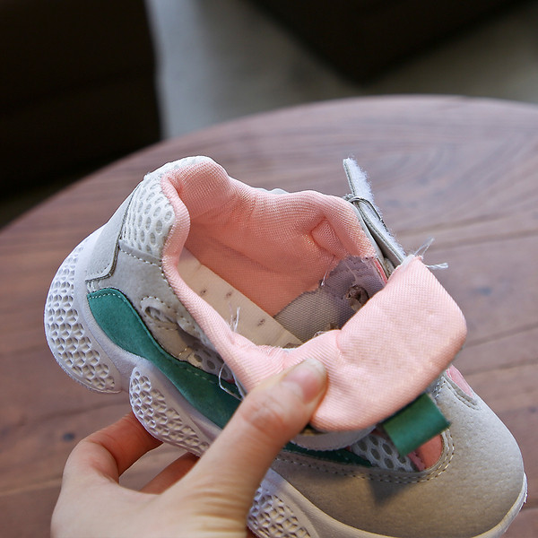 Adidași pentru copii de zi cu zi în verde și roz