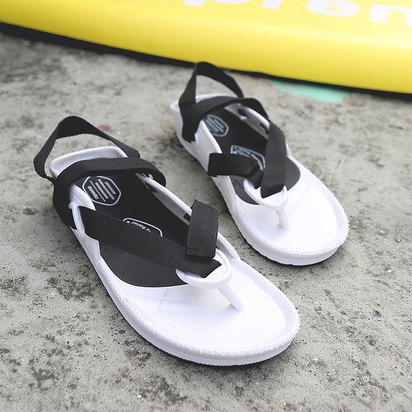 Alkalmi férfi szandál két színben