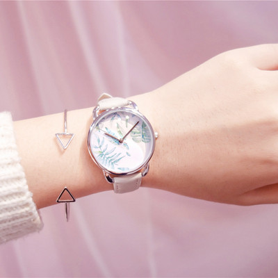 Női aktuális óra műbőr szíjjal, öt színben