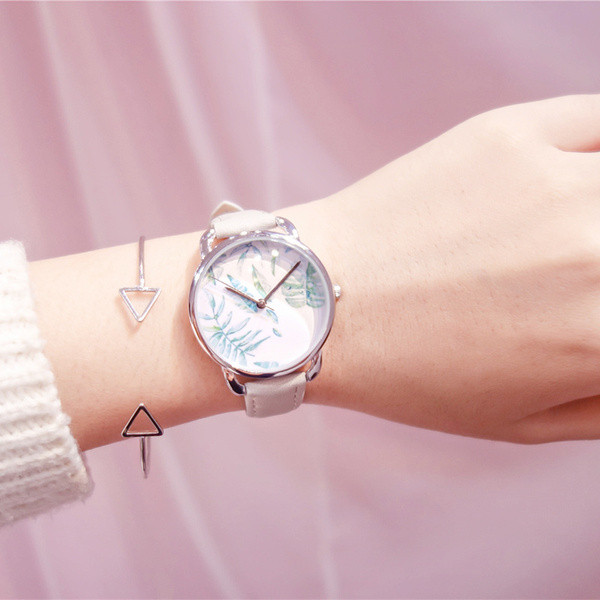 Női aktuális óra műbőr szíjjal, öt színben