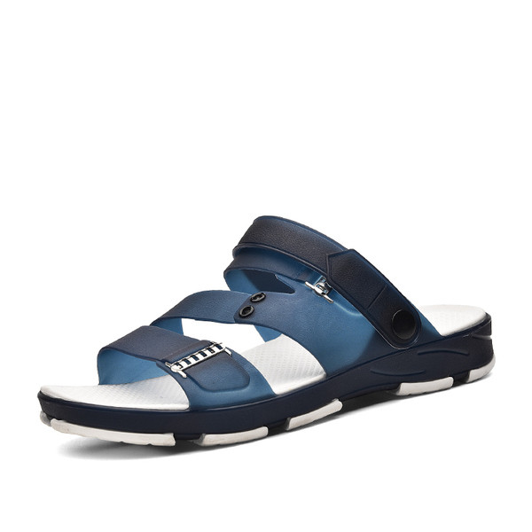 Modern férfi szandál három színben, fém elemekkel