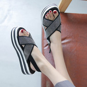 Alkalmi női szandál kövekkel fekete és ezüst színben