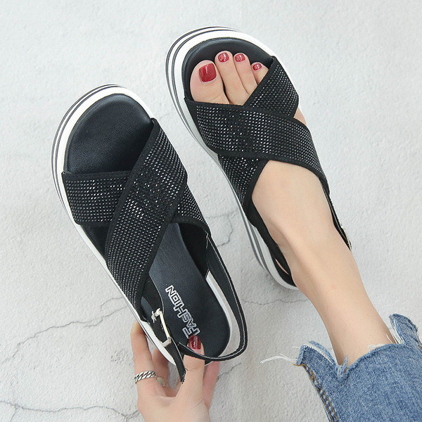 Alkalmi női szandál kövekkel fekete és ezüst színben