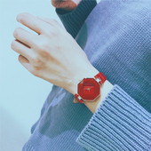 Női karóra ökobőr szíjjal, négy színben