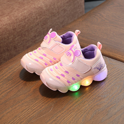 Παιδικά αθλητικά παπούτσια  με φωτισμένα πέλματα σε διάφορα χρώματα