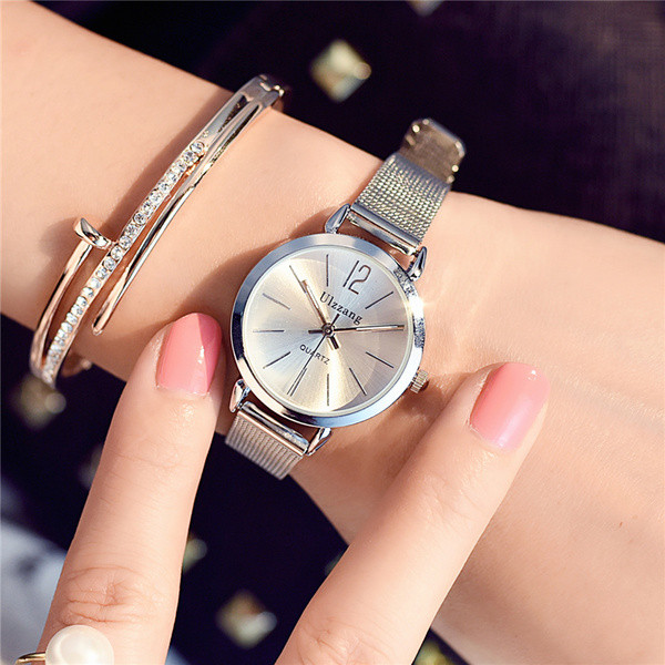 Női karóra fém szíjjal, hat színben