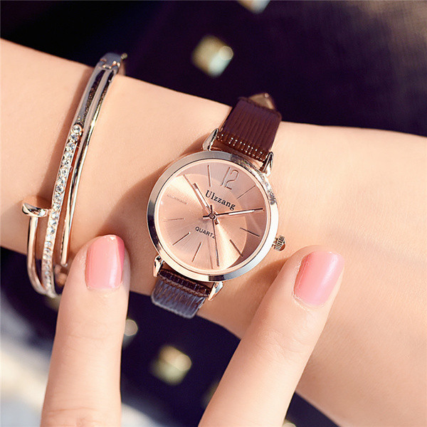 Női karóra fém szíjjal, hat színben