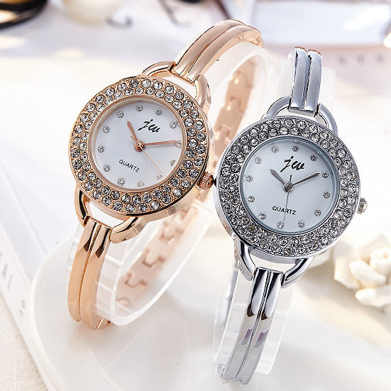 Elegáns női karóra kövekkel, két színben