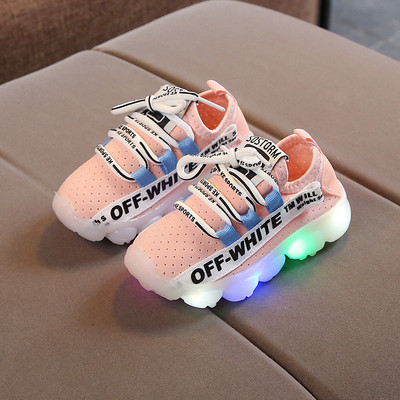 Modern gyerek tornacipő feliratokkal és világító talppal több színben