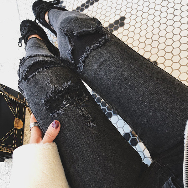 Modern női farmer sötétszürke színben