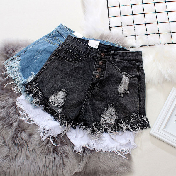 Lezser női rövidnadrág szakadt motívumokkal, különböző színekben