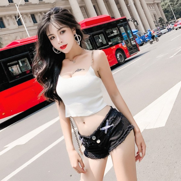 Alkalmi női rövidnadrág két színben