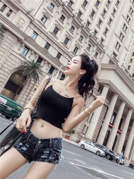 Модерни дамски къси дънкови панталони в сив цвят