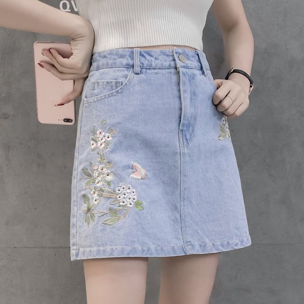 Modern női szoknya két színben, standard derékkal