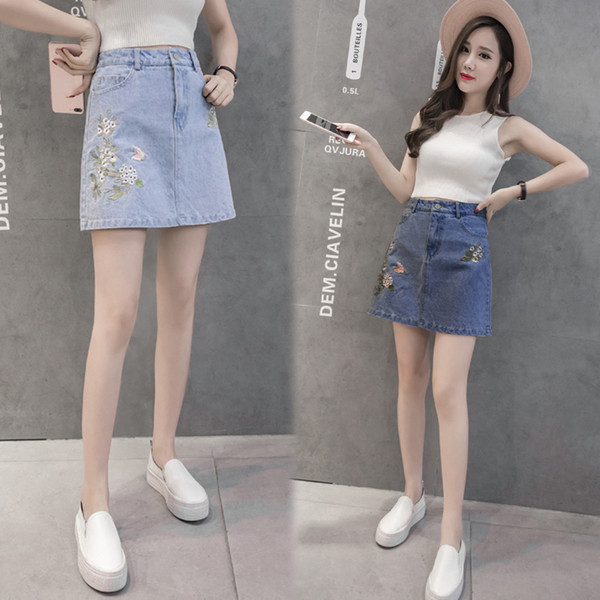 Modern női szoknya két színben, standard derékkal