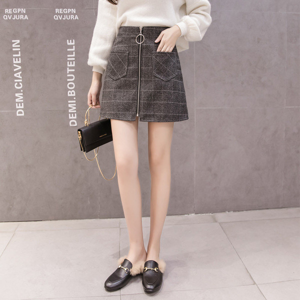 Μοντέρνα γυναικεία  κοντή φούστα με υψηλή μέση και φερμουάρ