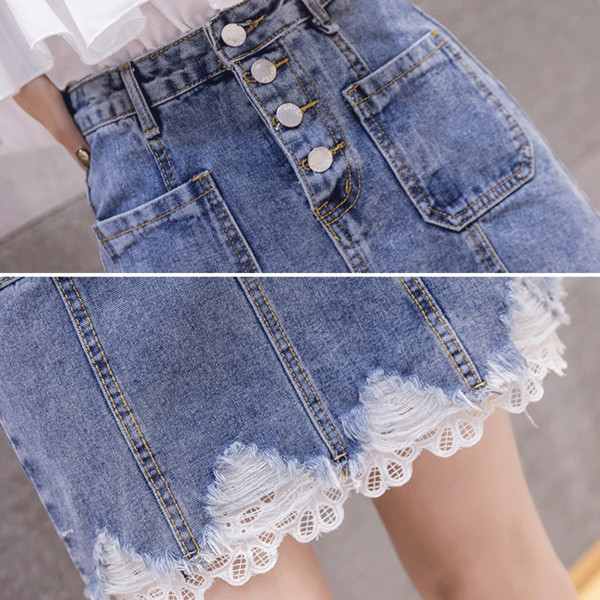 Μοντέρνα γυναικεία φούστα σε ανοιχτό χρώμα με δαντέλα και ψηλή μέση