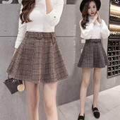 Μοντέρνα γυναίκα φούστα σε δύο χρώματα