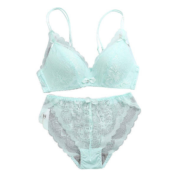 Εσώρουχοα με δαντέλα σε τρία χρώματα