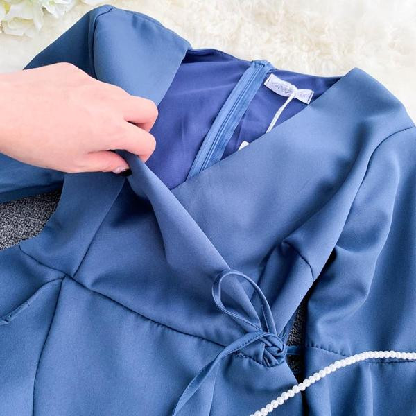 Női kombiné V-nyakú kék színben