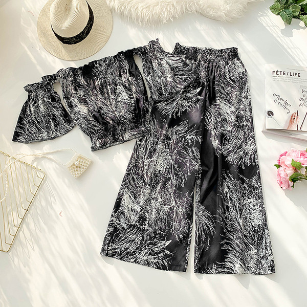 Női modern kétrészes szett három színben