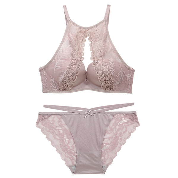 Μοντέρνα γυναικεία εσώρουχα σε μαύρο και μπεζ χρώμα