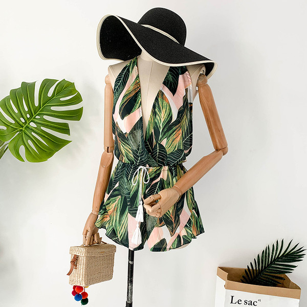 Női rövid jumpsuit csupasz háttal