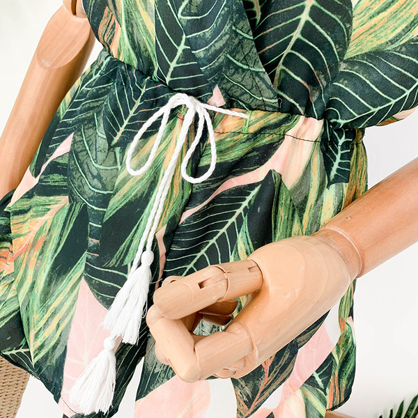 Női rövid jumpsuit csupasz háttal