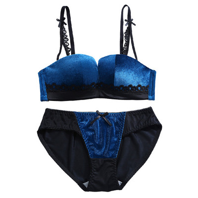 Intim fehérnemű bársonnyal és csipkével három színben