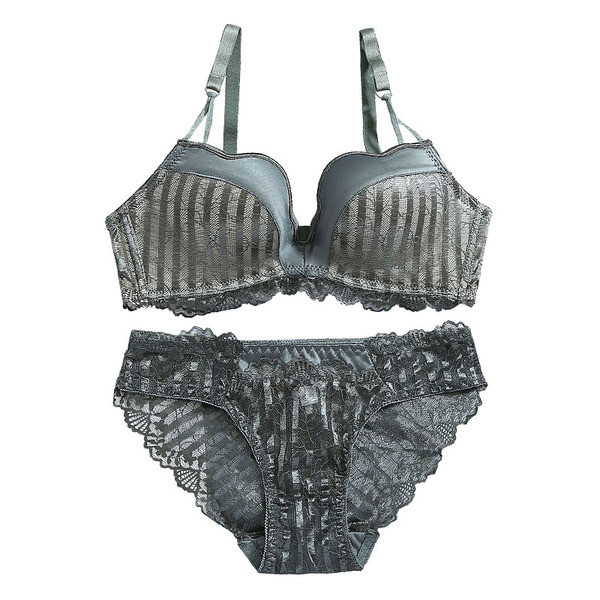 Stílusos fehérnemű fekete, zöld és barna csipkével