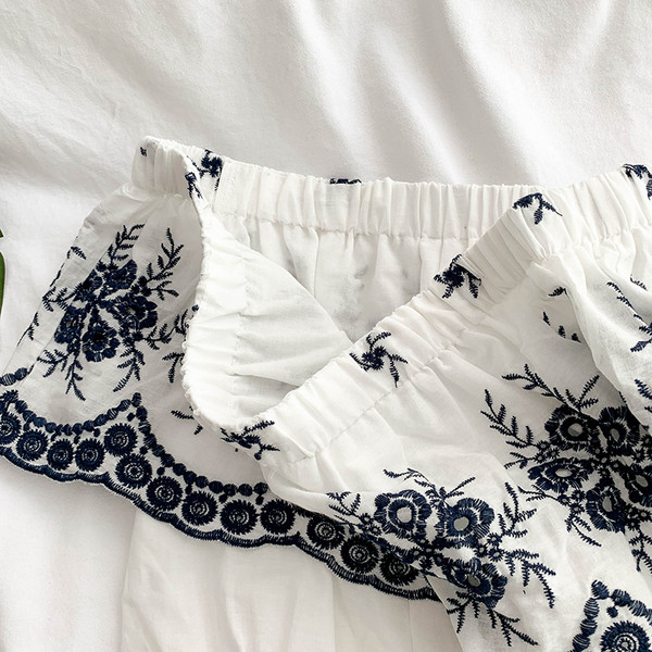 Modern kétrészes nyári szett fehér színben