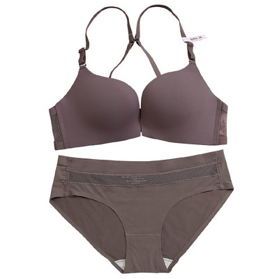 Γυναικείο σετ από δύο κομμάτια  σε διάφορα χρώματα