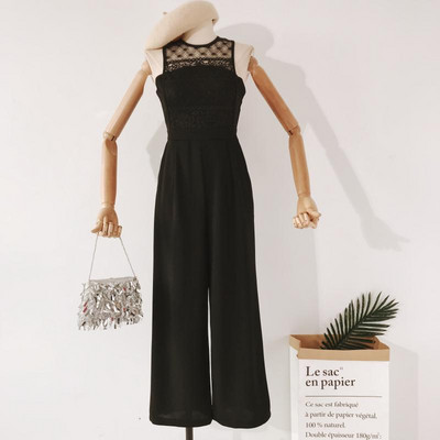 Modern női overál csipkével, három színben