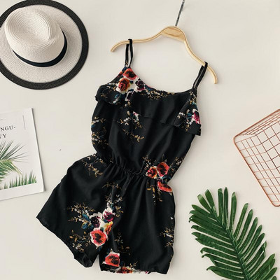 Modern női rövid jumpsuit pántokkal