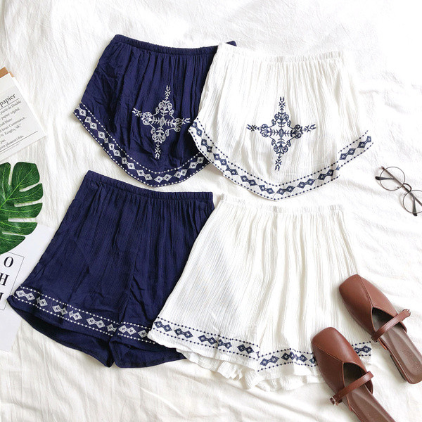 Női nyári szett négy színben hímzéssel