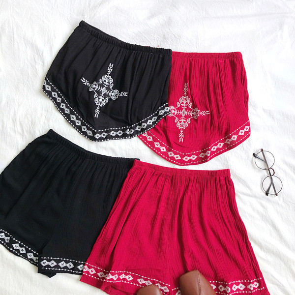 Női nyári szett négy színben hímzéssel