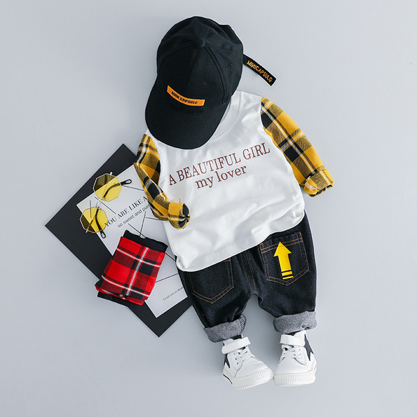 Aktuális gyerekkészlet fiúknak két színben felirattal