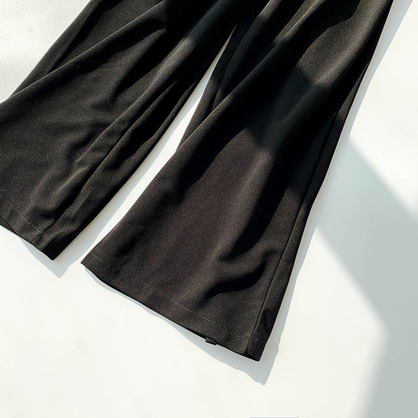 Κομψή γυναικεία ολόσωμη φόρμα με δαντέλα σε δύο χρώματα