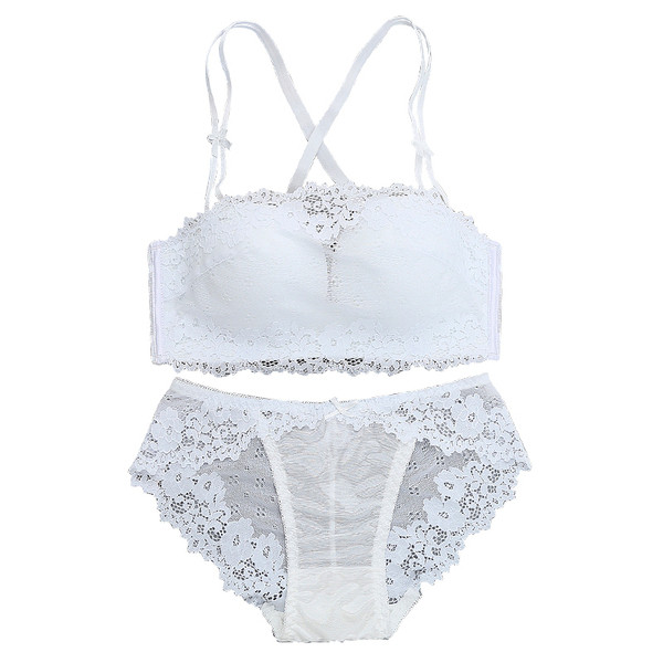 Γυναικείο μοντέρνο σετ σε τρία χρώματα