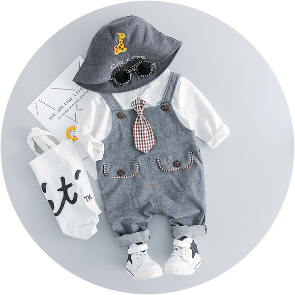 Κομψό παιδικό σετ για αγόρια σε δύο χρώματα